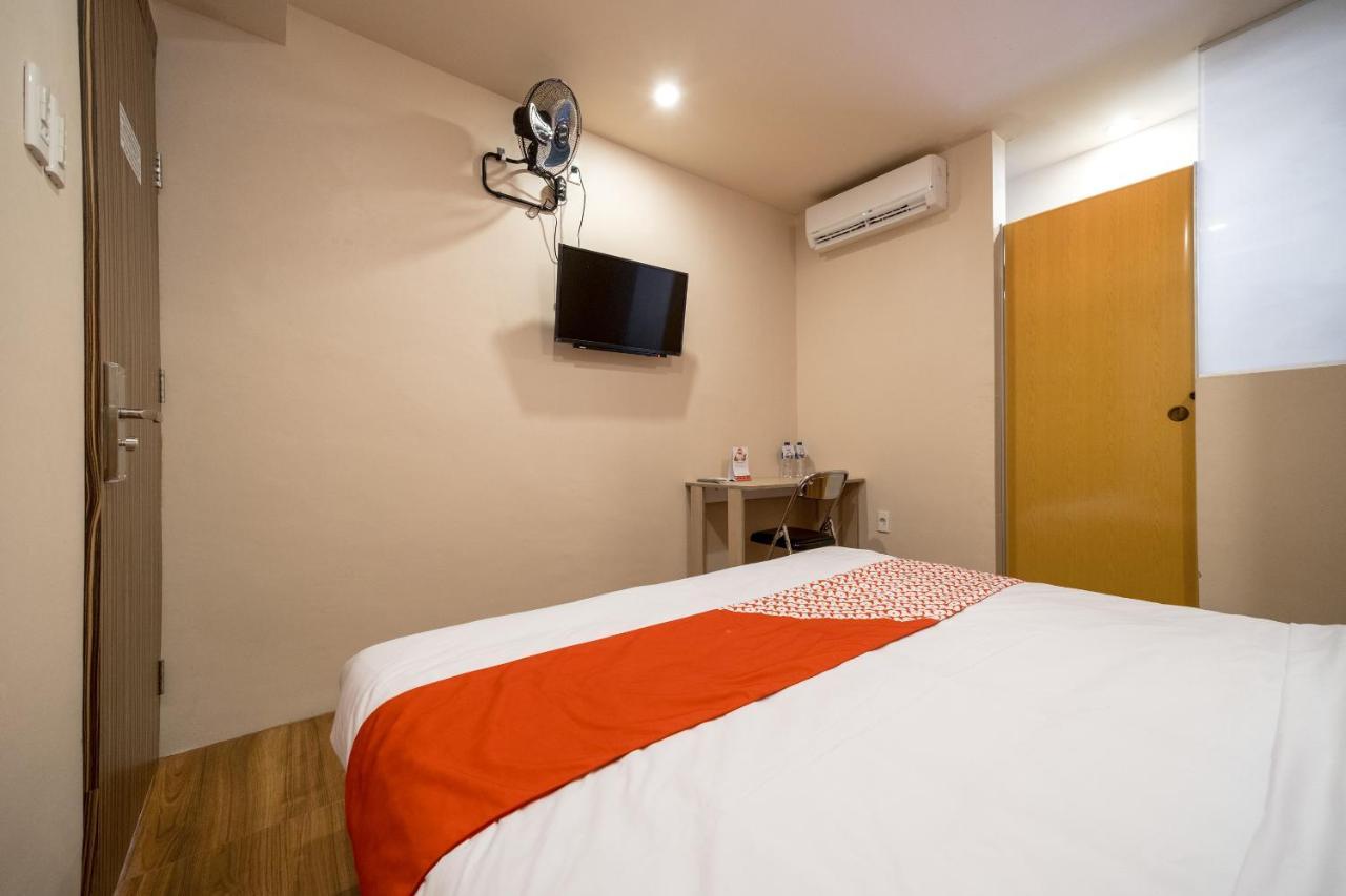 โอโย 291 เมดานซิตี้ ชาเรียะฮ์ Hotel ภายนอก รูปภาพ