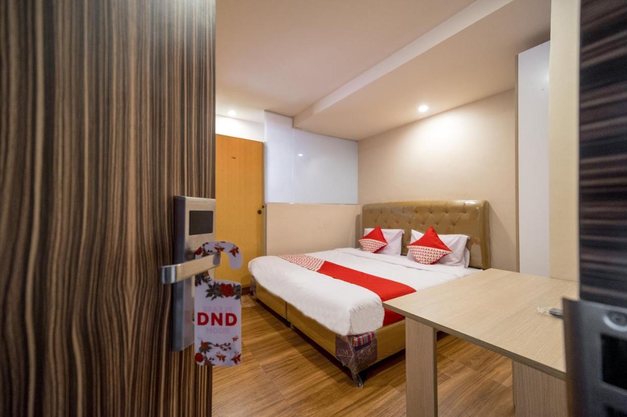 โอโย 291 เมดานซิตี้ ชาเรียะฮ์ Hotel ภายนอก รูปภาพ